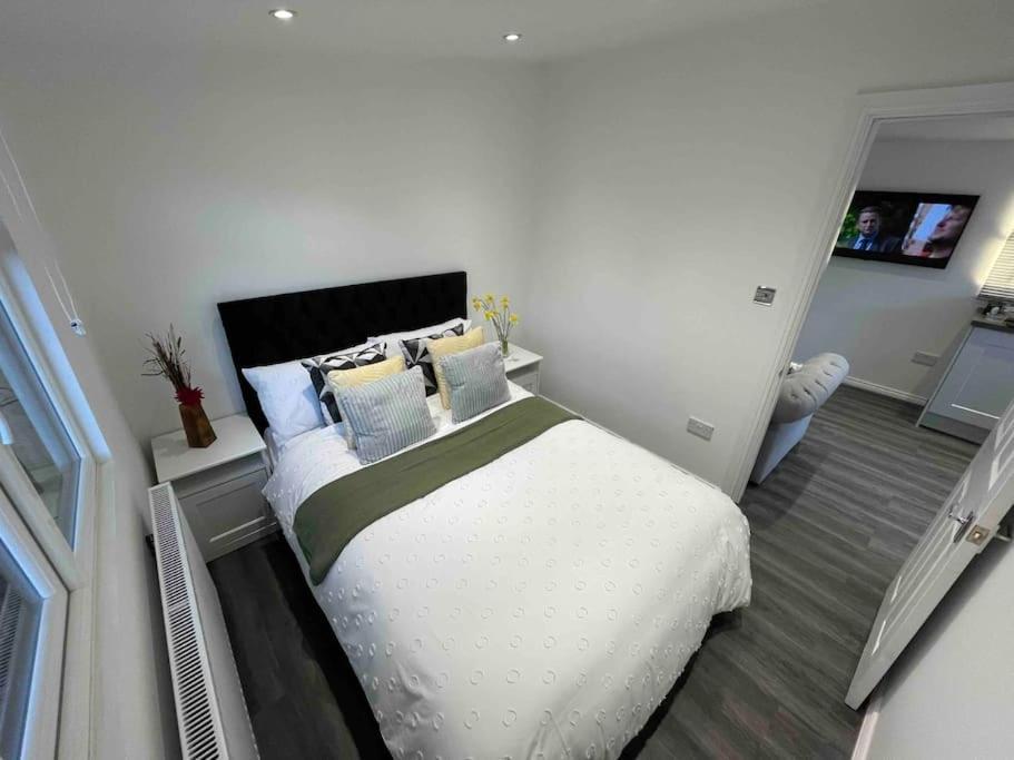 The Cabin Welwyn Garden City Exterior photo